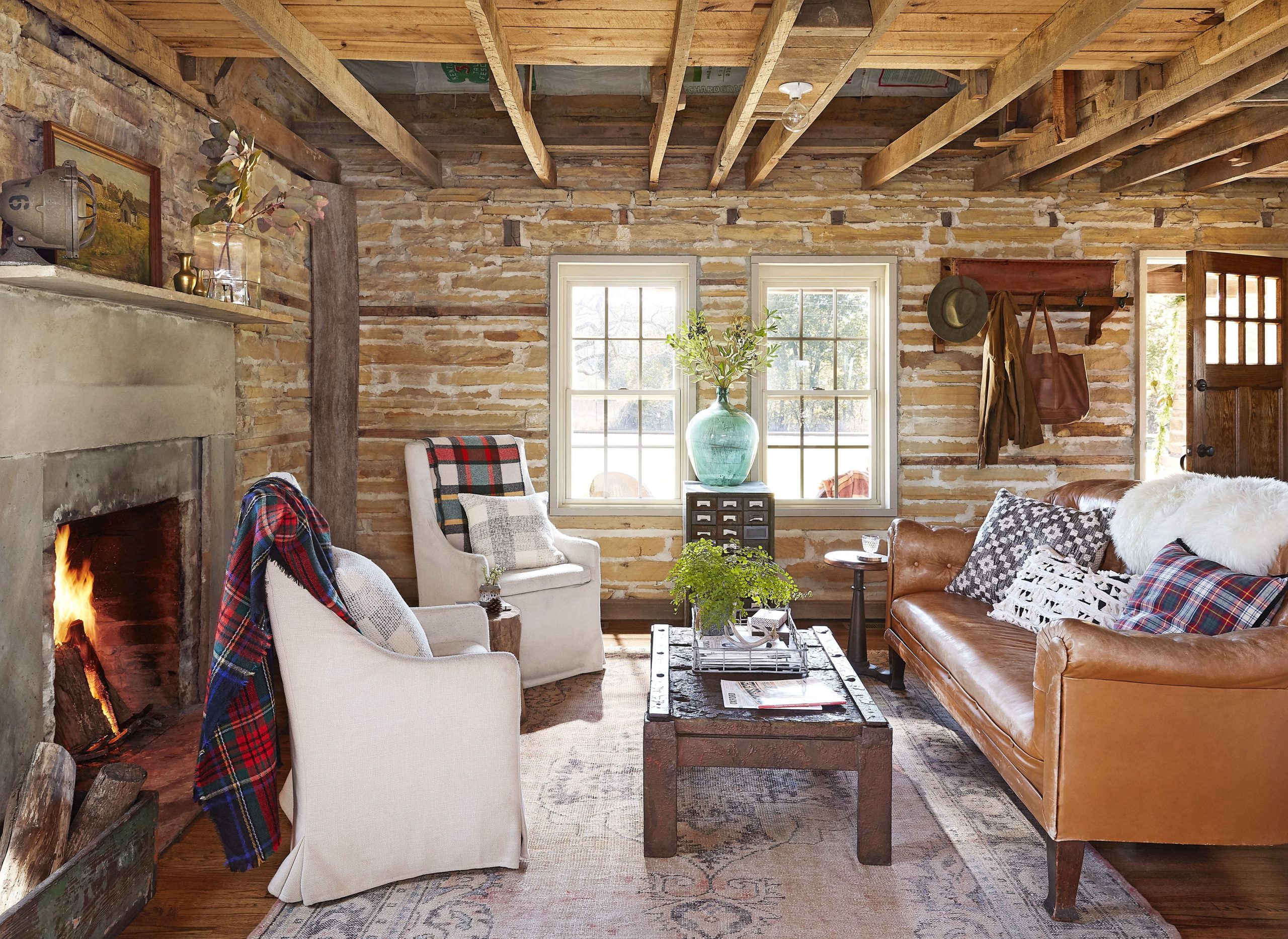 RUSTIC STYLE LIVING ROOM-4